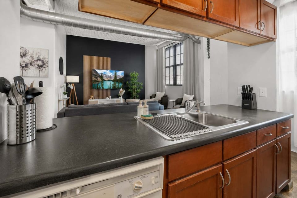 Kitchen sink