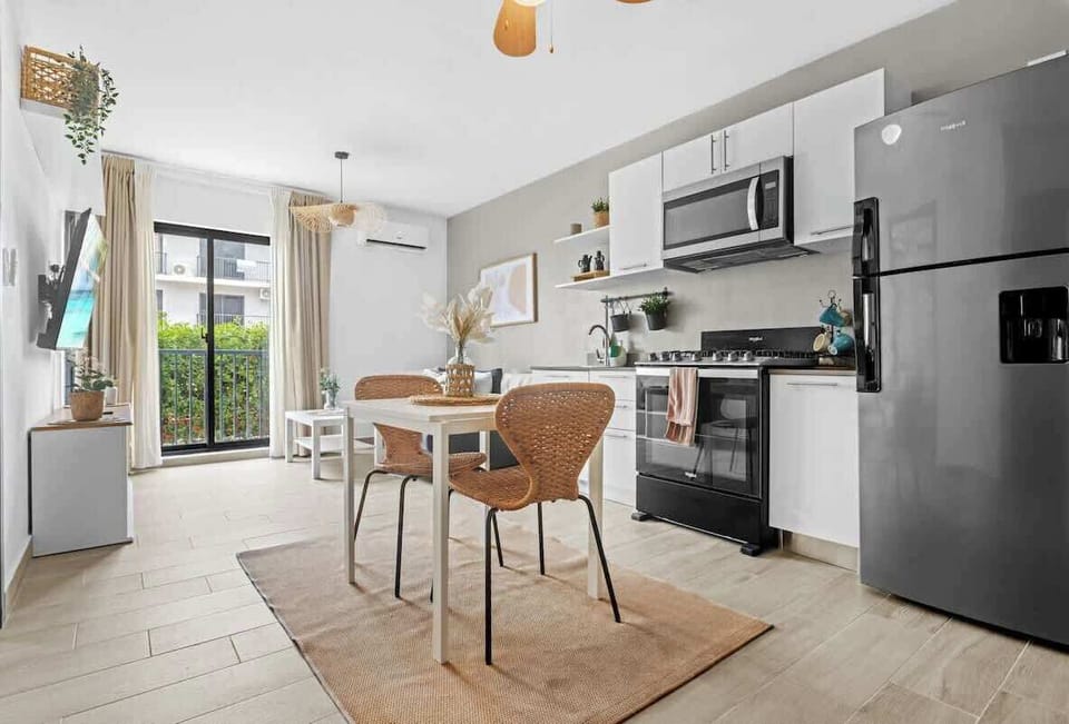 Cozy Dinning - Living Room