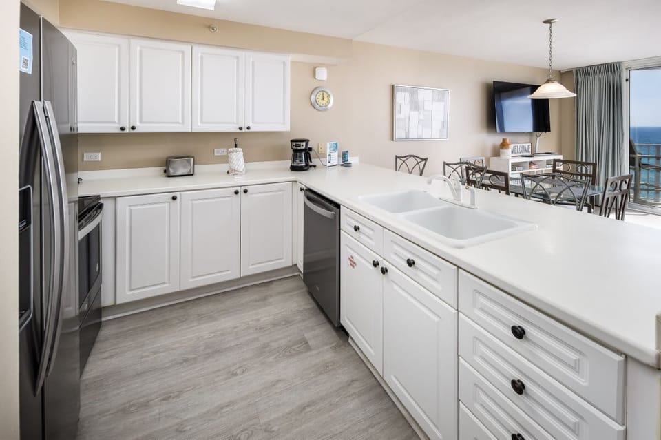 Fully stocked kitchen