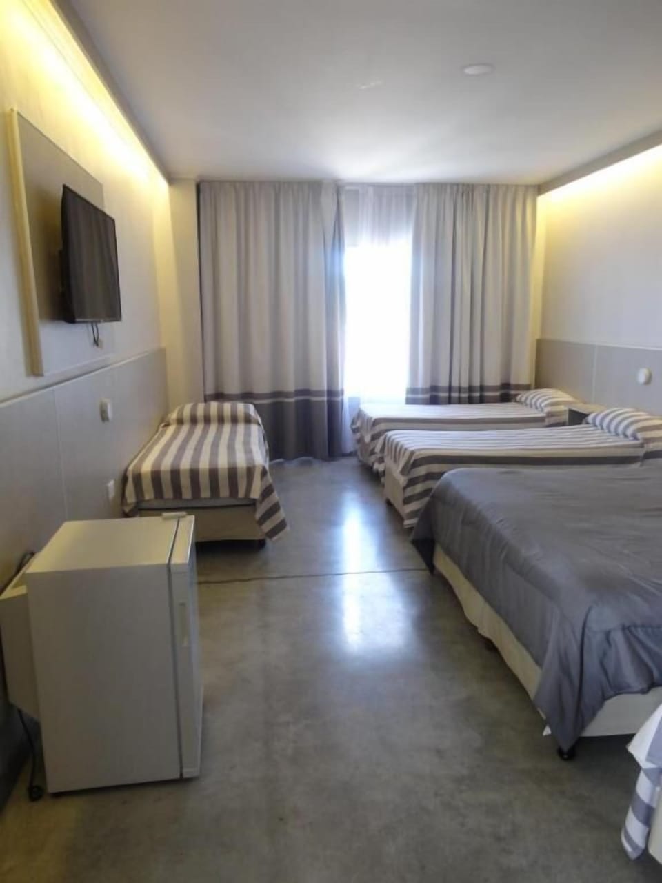 In-room safe, blackout drapes, free WiFi