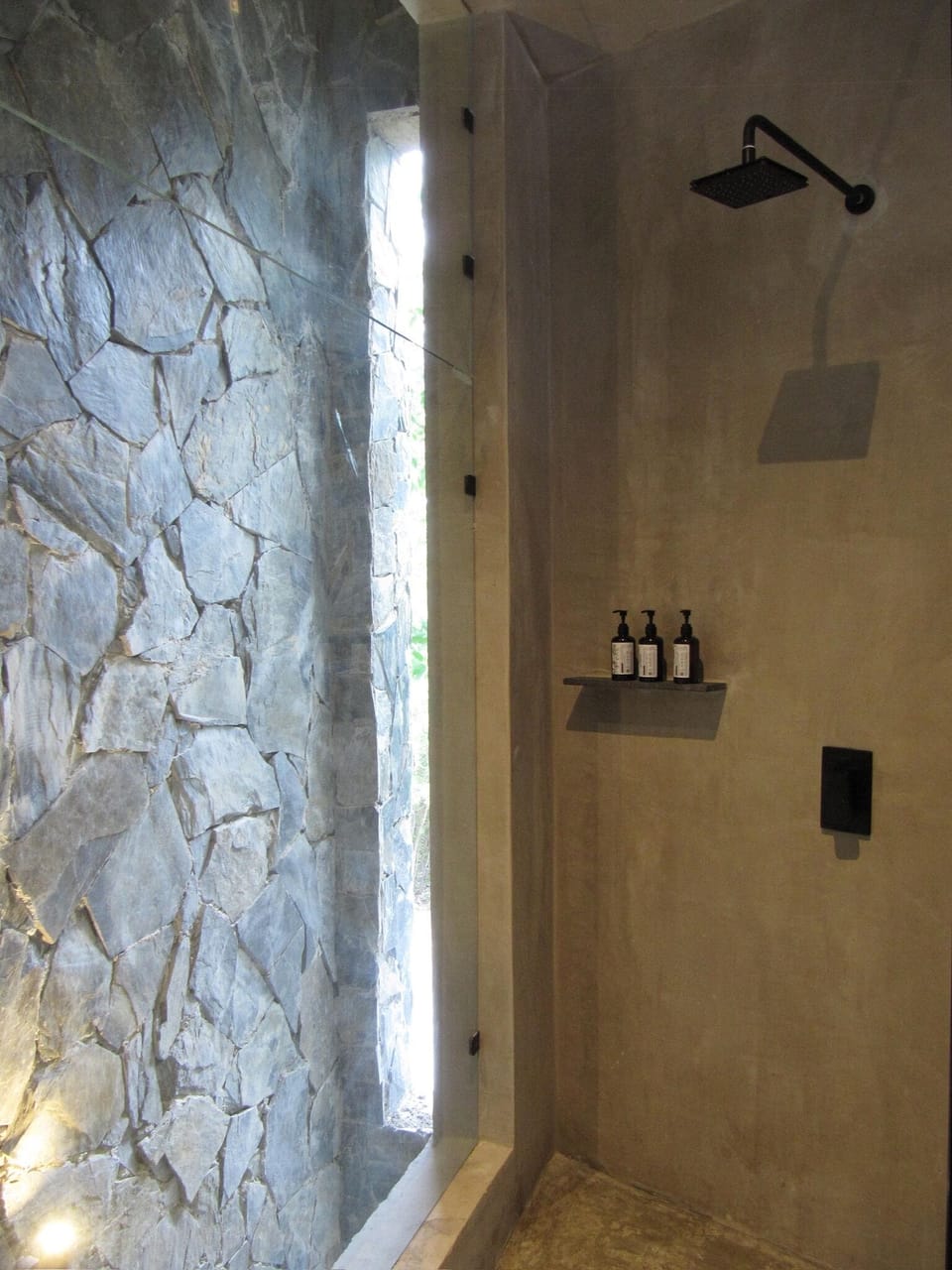 Luxury Double Room 10, Balcony, Sea View | Bathroom | Shower, free toiletries, hair dryer, towels