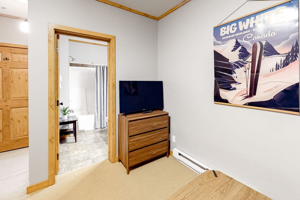 Townhome, Patio | Iron/ironing board, WiFi (free)