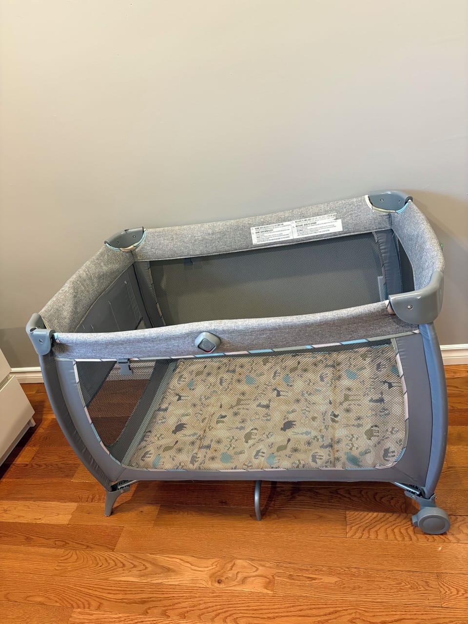 Baby crib
