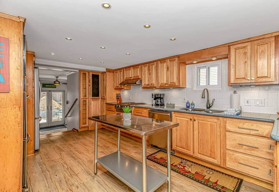 Spacious downstairs gourmet kitchen with plenty of prep space