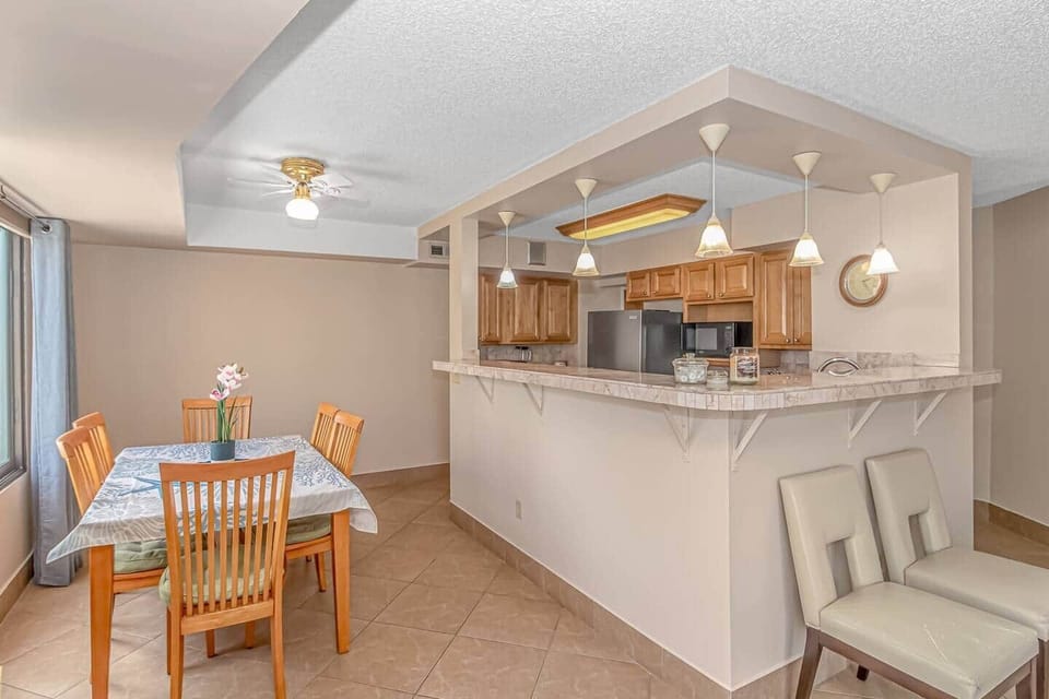The dining table will accommodate 6 people