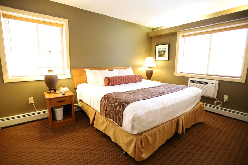 King sized bed in Pollard Brook