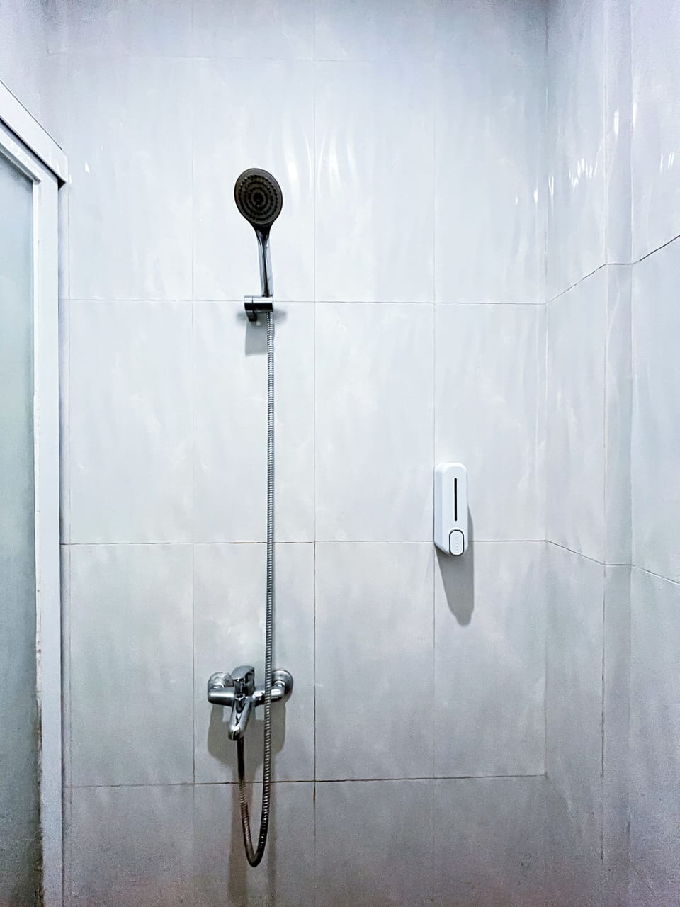 Superior Double Room | Bathroom | Shower, free toiletries, towels, soap