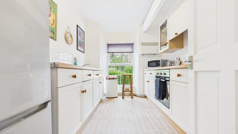 St Catherine’s Apartment - 2 Bedroom - Penally (29126)