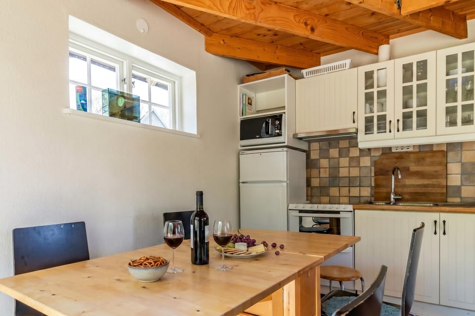 Kitchen and dining area