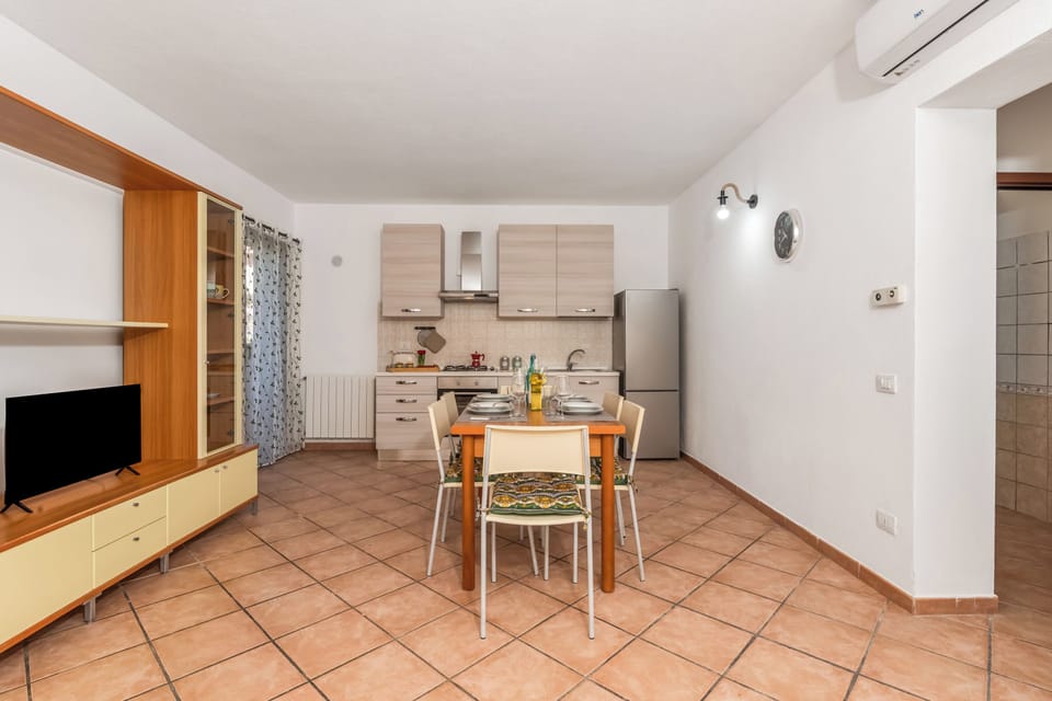 Kitchen and dining area