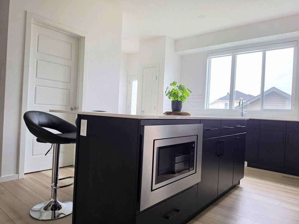 Large Kitchen with Island