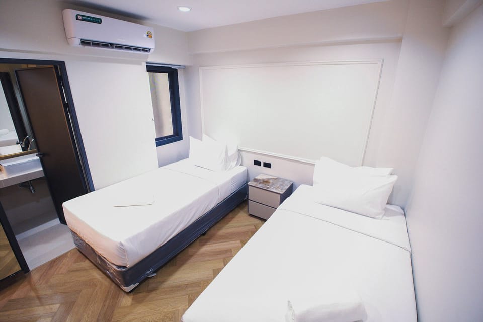 Twin Room, City View | WiFi (free), bed sheets