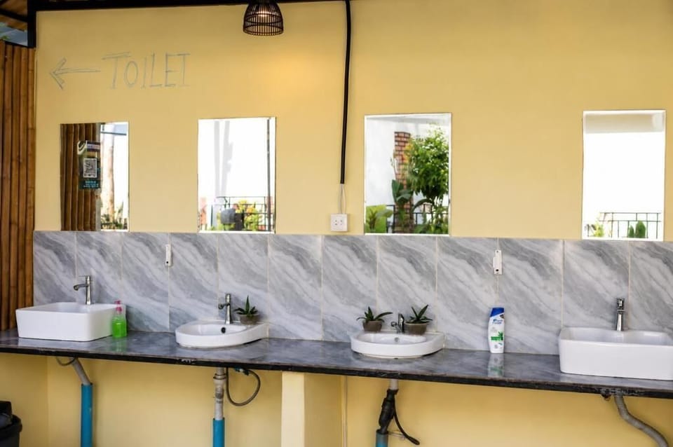 Shower, free toiletries, towels, soap