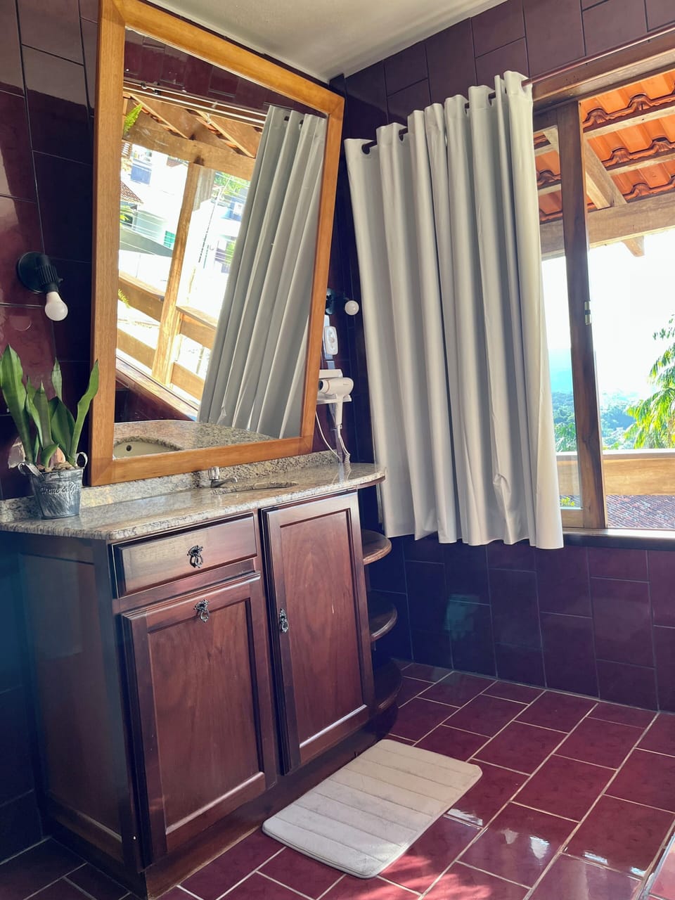 Comfort Double Room, Lanai, Mountain View | Bathroom | Towels