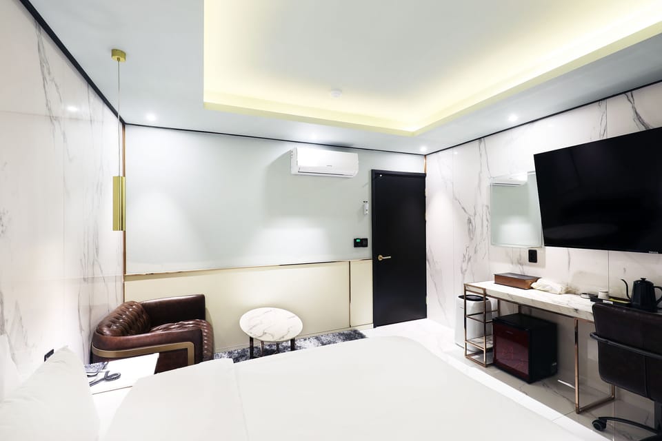 Deluxe Double Room | Free WiFi