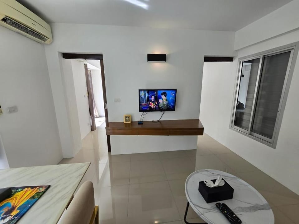 Apartment, Balcony, Resort View | Interior