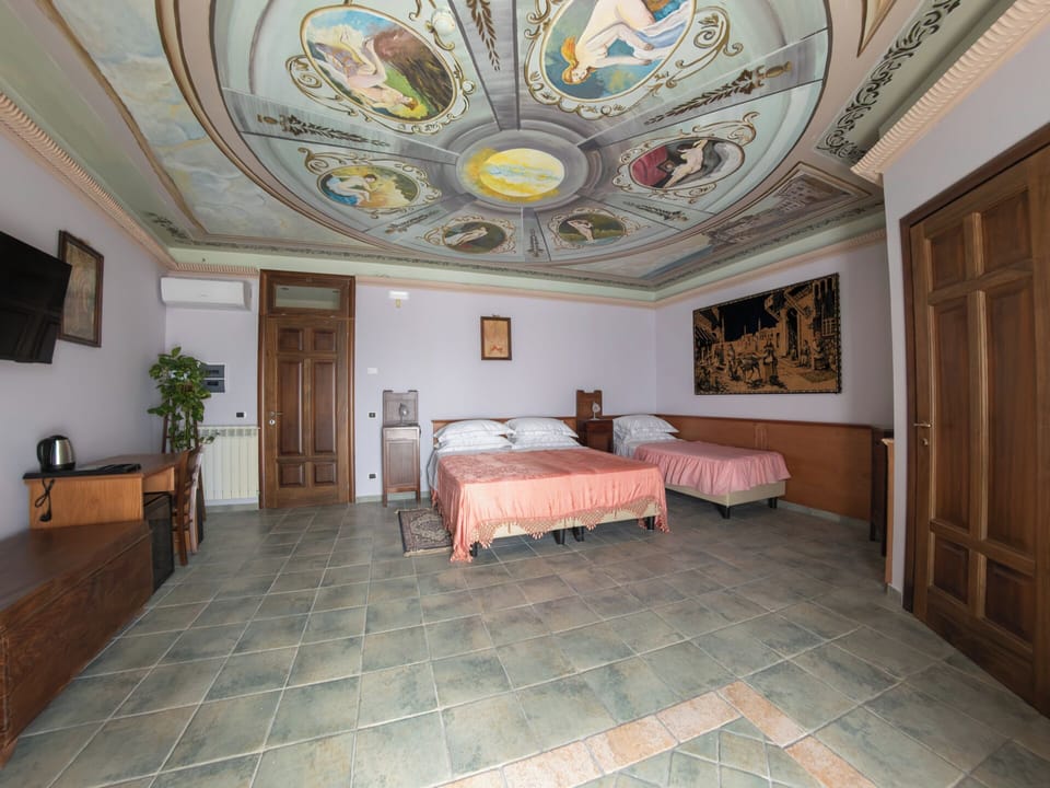 Family Triple Room | In-room safe, WiFi (free)