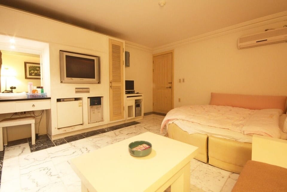 Deluxe Double Room | Free WiFi