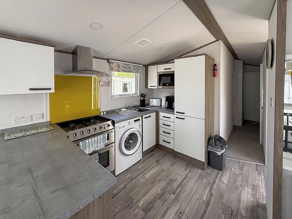 Kitchen | Horse Shoe Lakes 43 - The Grange Leisure Park, Mablethorpe