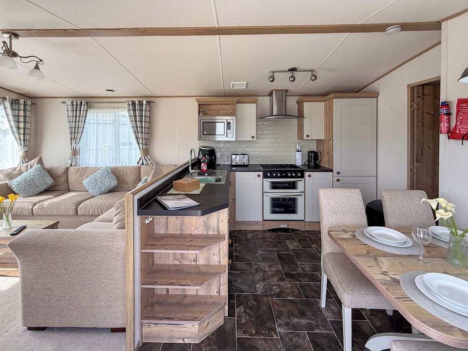 Kitchen | Oak Village 83 - The Grange Leisure Park, Mablethorpe