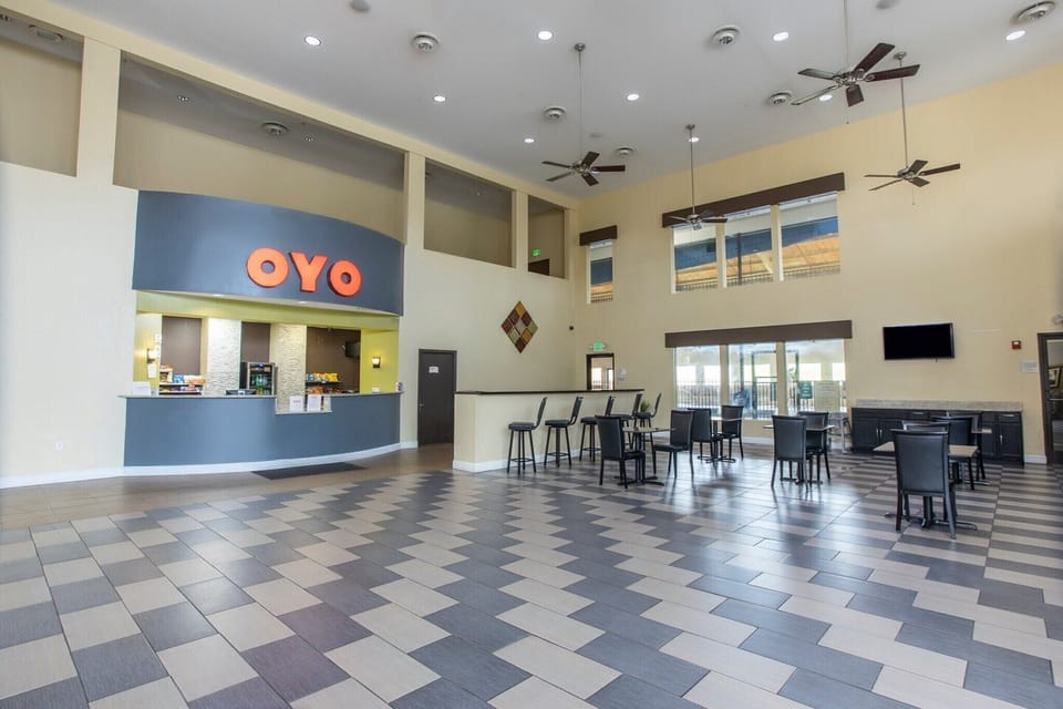 Entrance / Reception