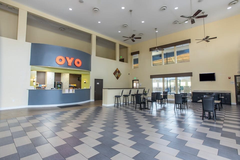 Entrance / Reception