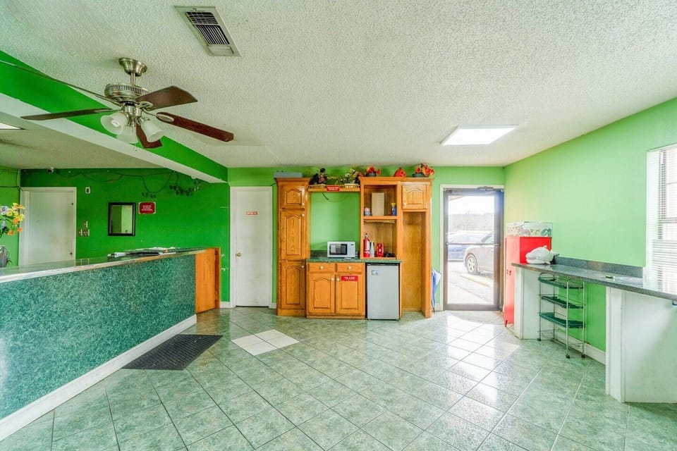 Entrance / Reception