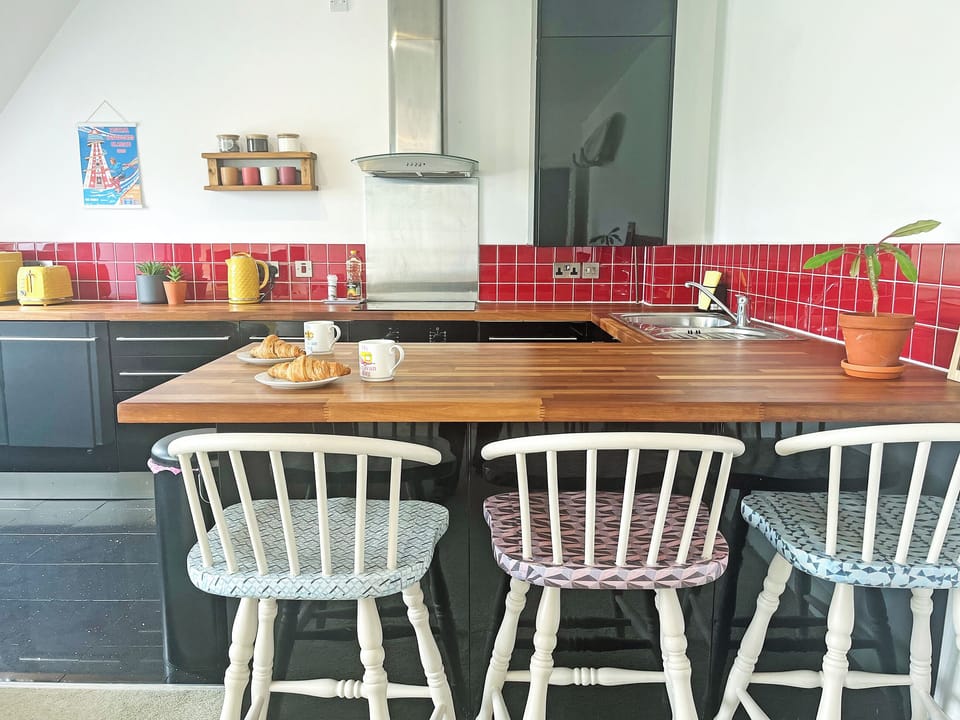Kitchen area | 6 Pentire Mews, Newquay