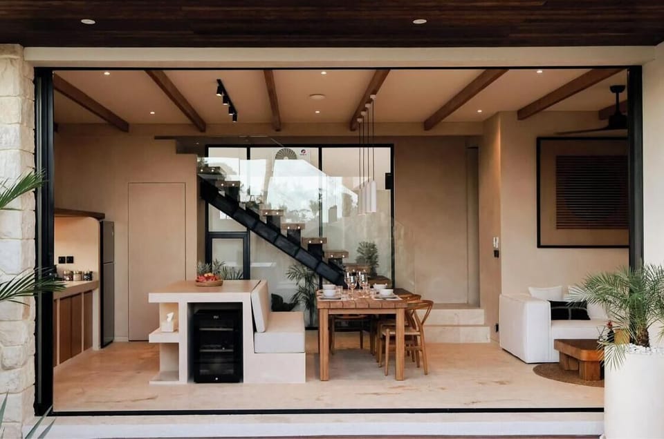 Luxury Villa, Pool View | Living area