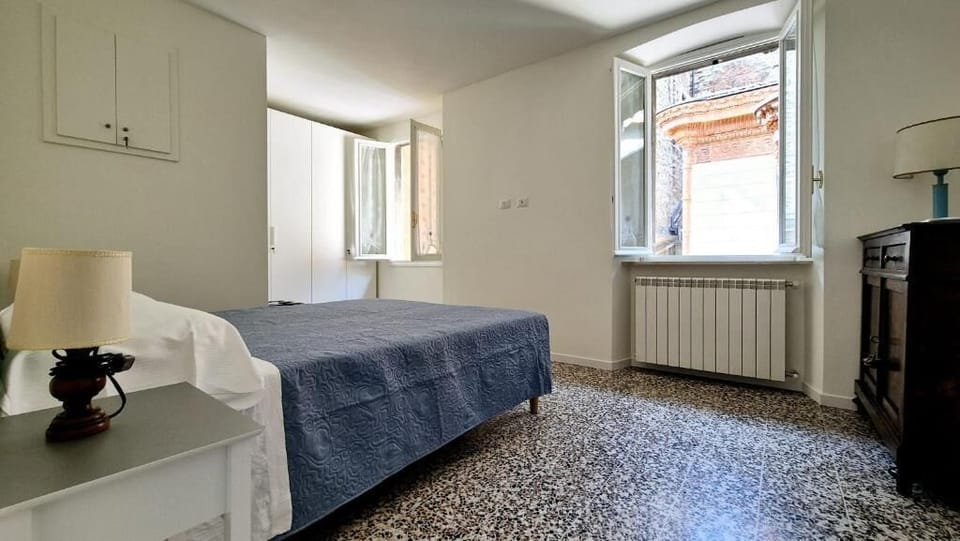 Comfort House, 2 Bedrooms, Balcony, City View | Soundproofing, iron/ironing board (on request), WiFi (free)