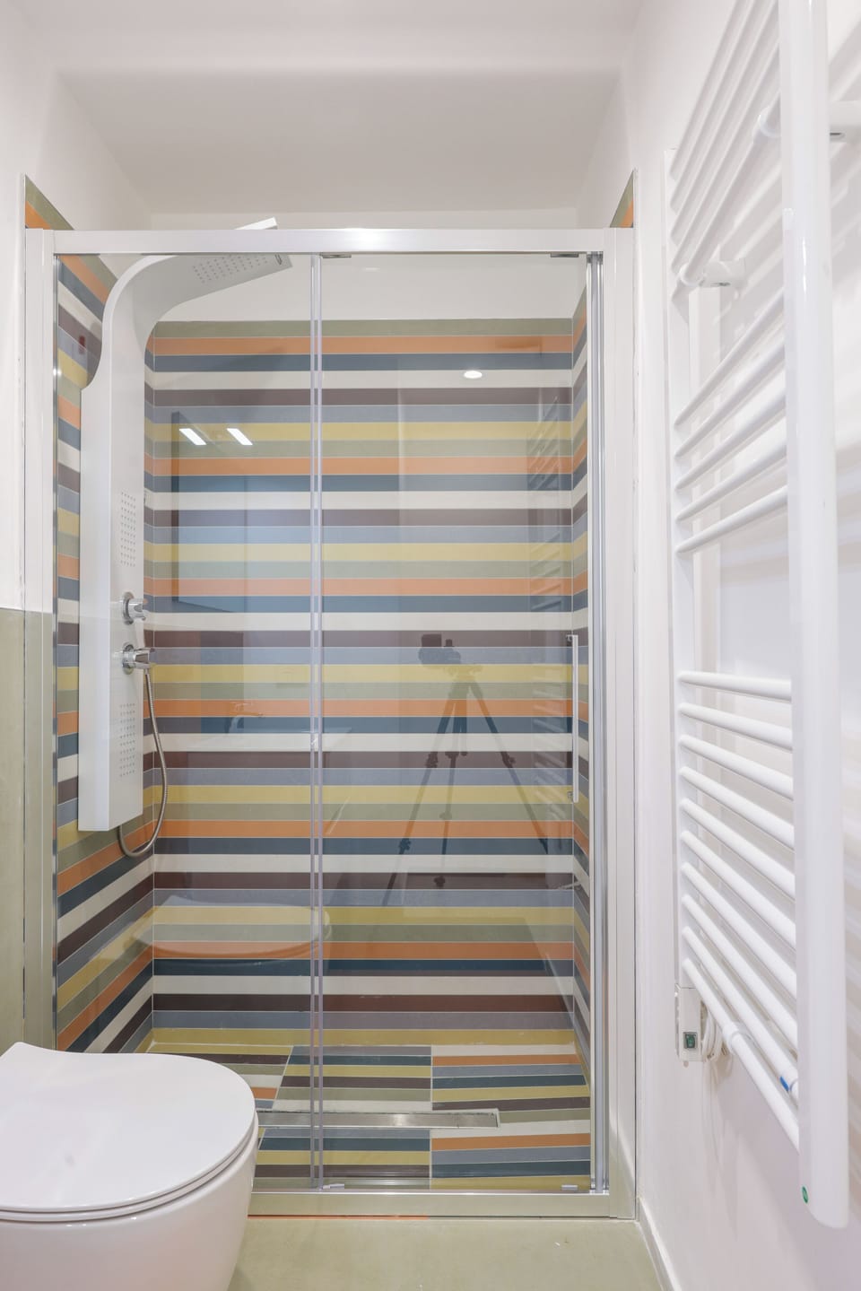 Comfort Triple Room, City View | Bathroom | Shower, hair dryer, towels, soap