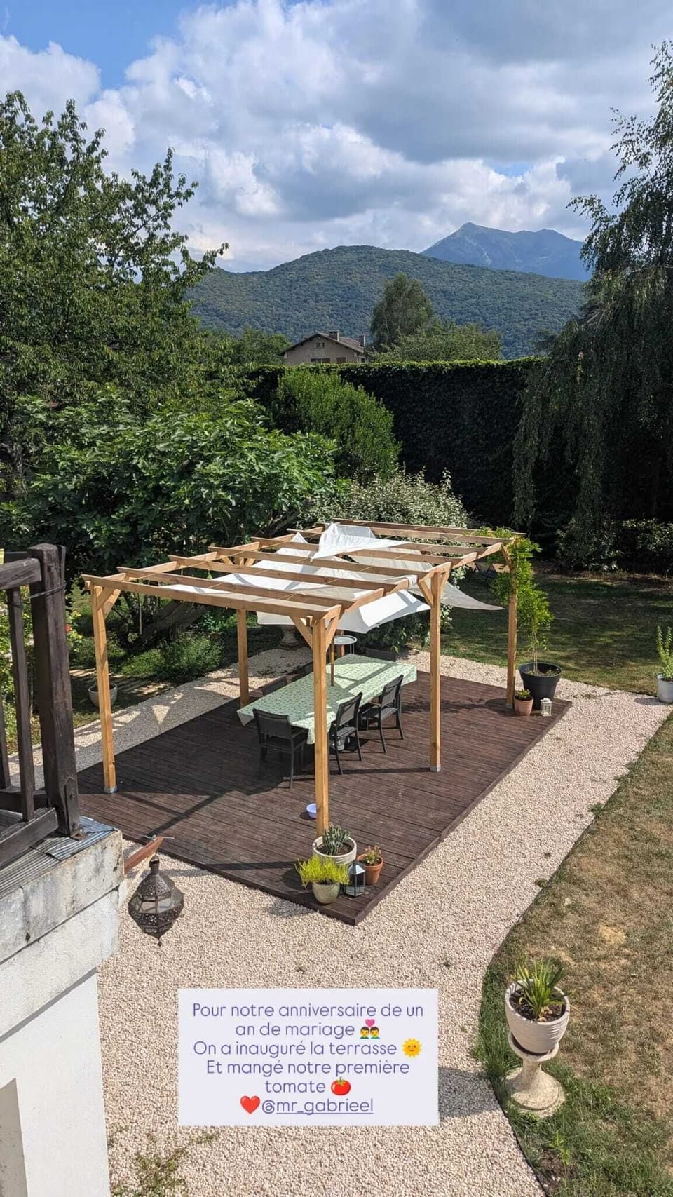 Outdoor dining