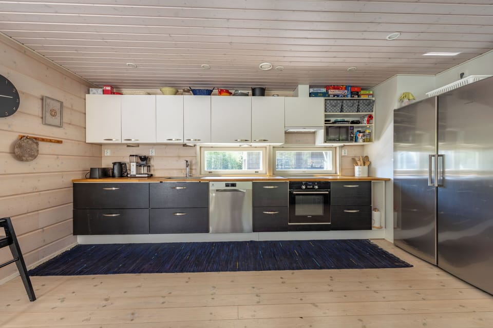 Comfort Apartment, 3 Bedrooms, Sauna | Private kitchen | Coffee/tea maker, full-size fridge, microwave, oven