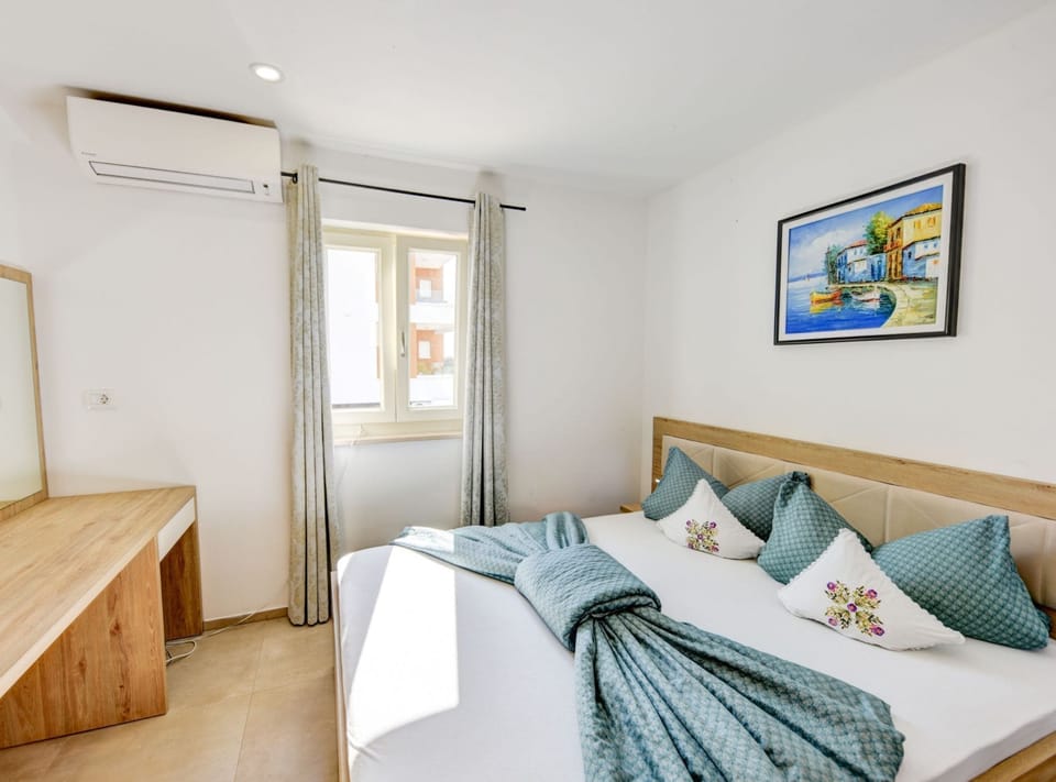 House (Guest house Gabriel with pool) | 3 bedrooms, cribs/infant beds