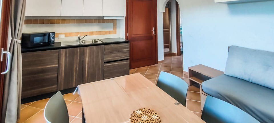 Apartment, Balcony, City View | Interior