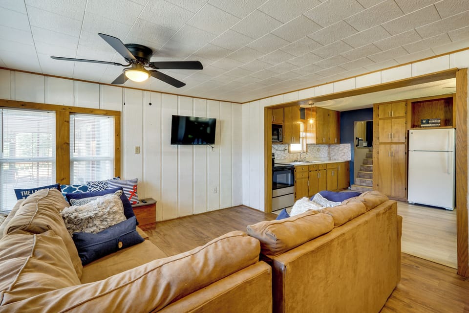 House (2 Bedrooms) | Interior