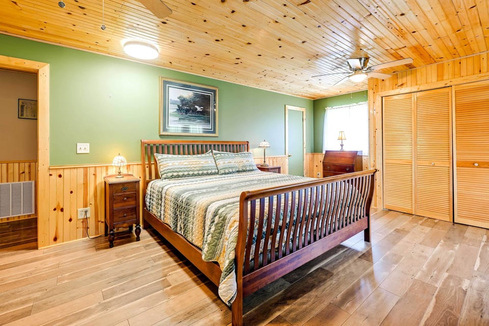 House (6 Bedrooms) | Interior