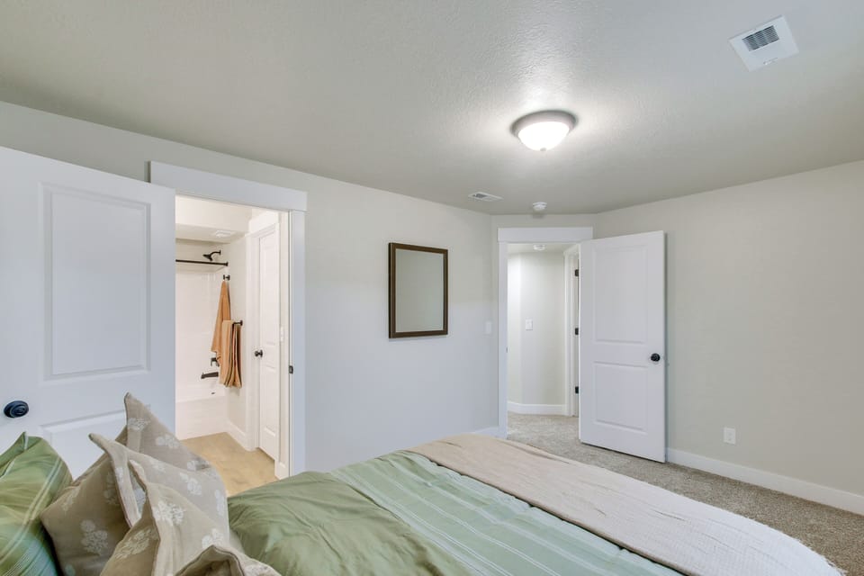 House (4 Bedrooms) | Interior