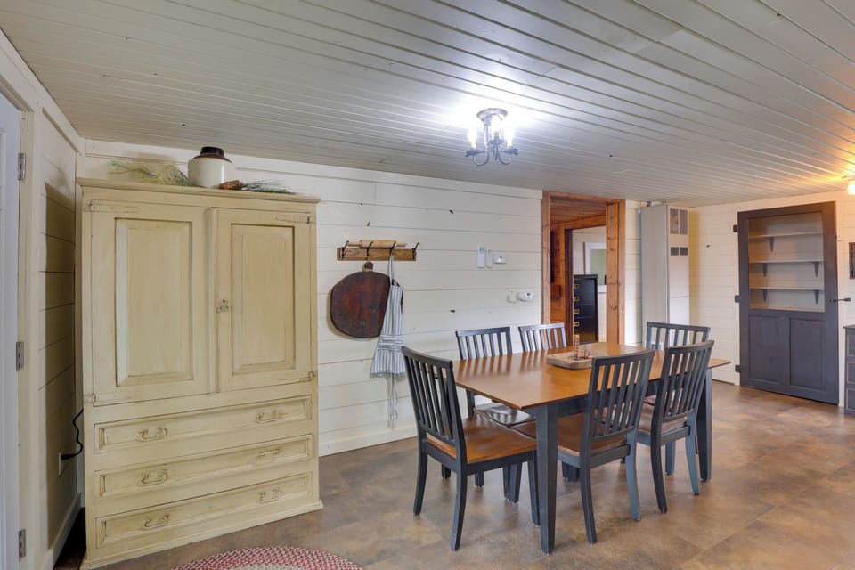 House (2 Bedrooms) | Interior