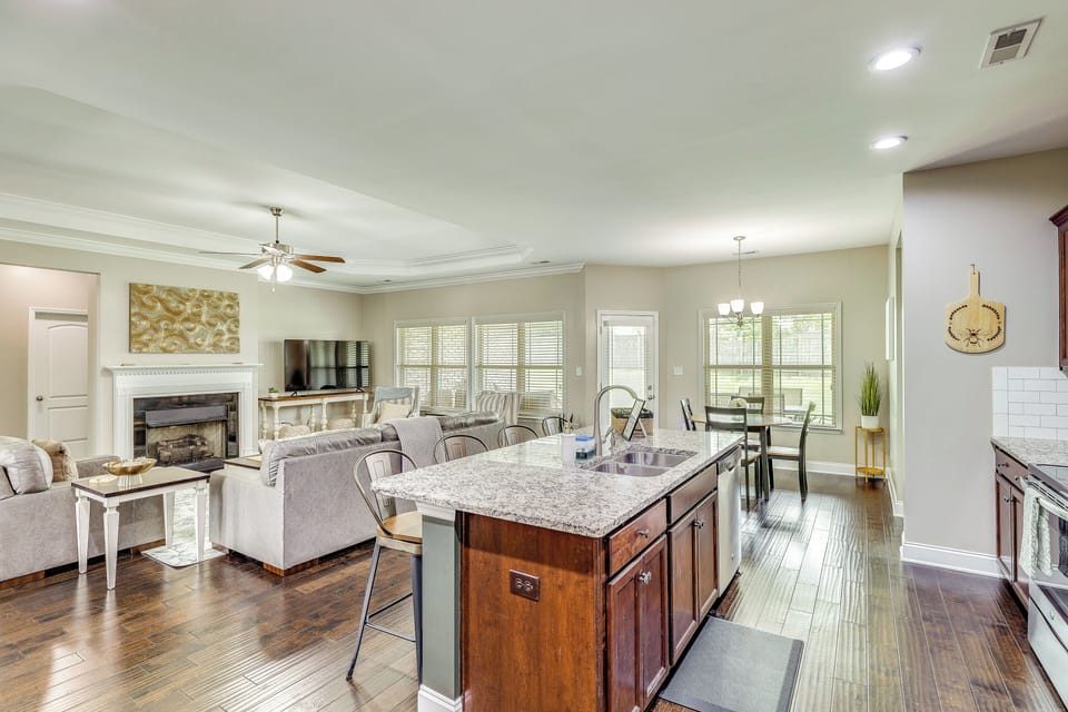 House (3 Bedrooms) | Interior