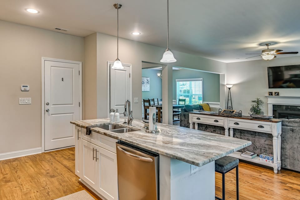 House (4 Bedrooms) | Interior