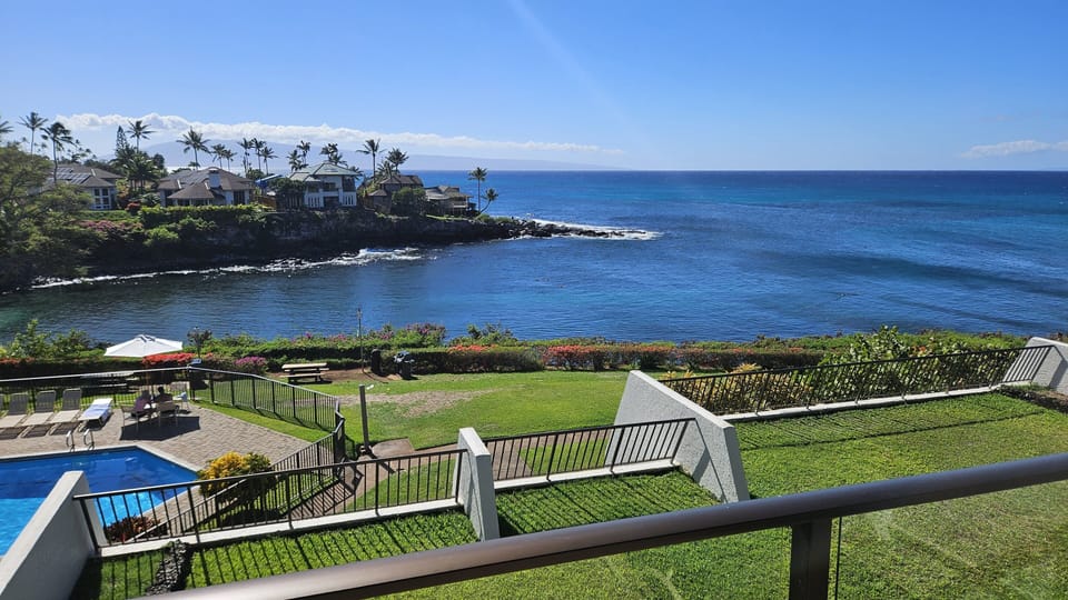 Condo, 2 Bedrooms | Property grounds