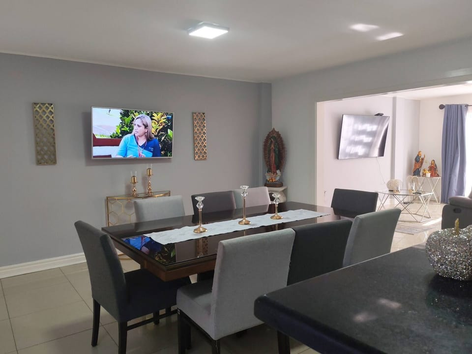 Apartment, 2 Bedrooms, Accessible, Terrace | Dining room