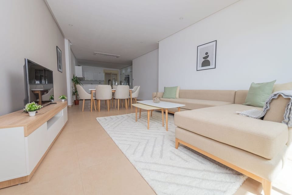 Apartment, Balcony | Living area