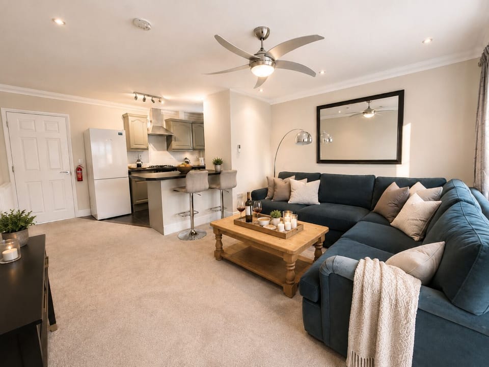 Kitchen and lounge