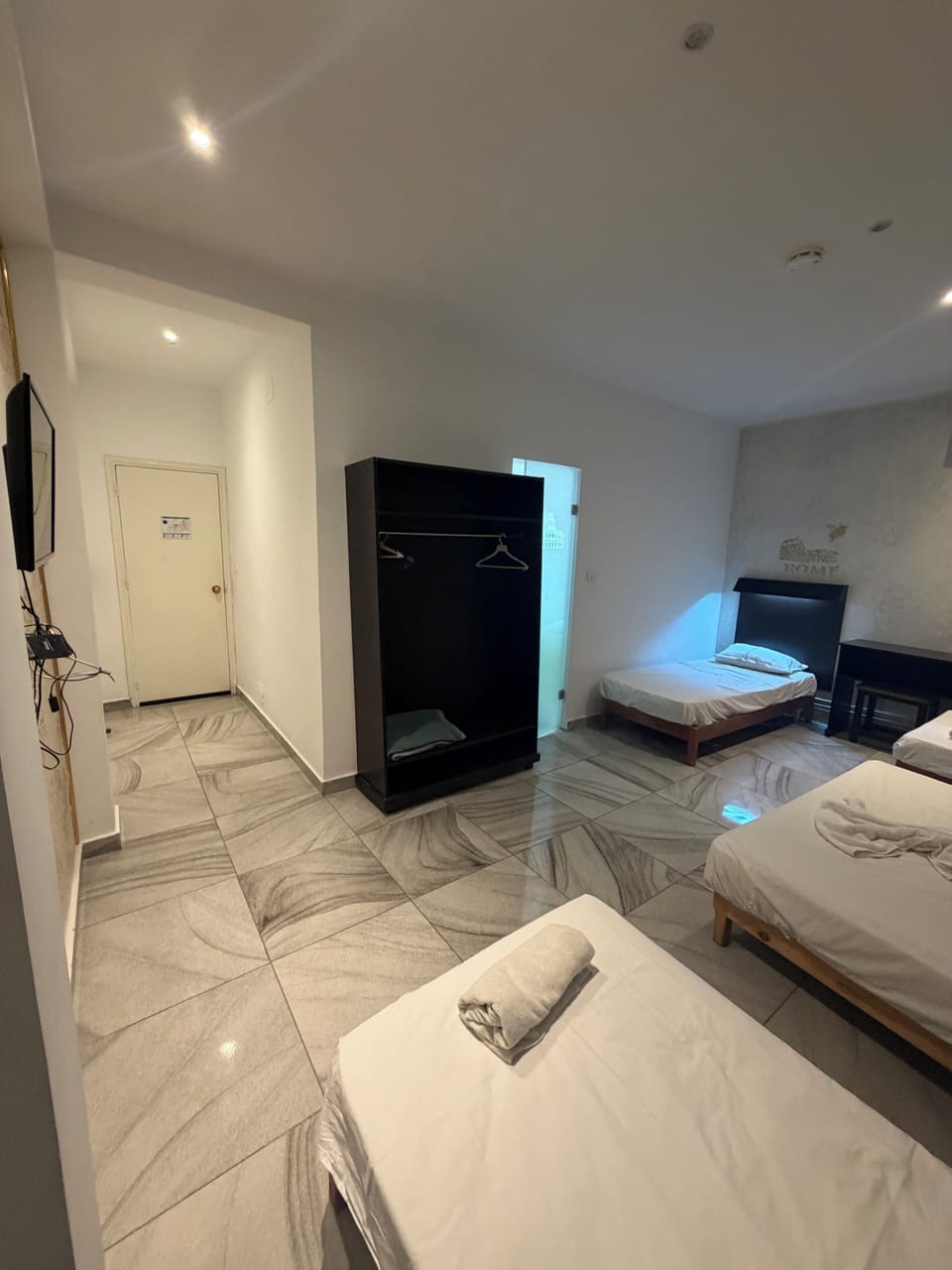 Family Room | WiFi (free)