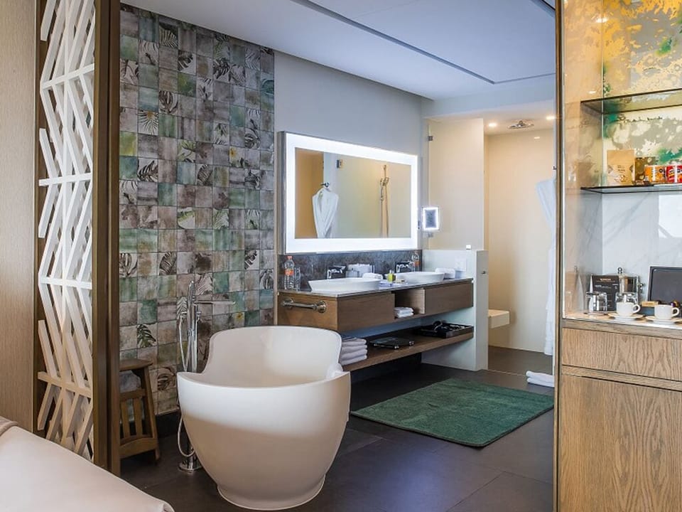 Comfort Apartment, Beach View | Bathroom