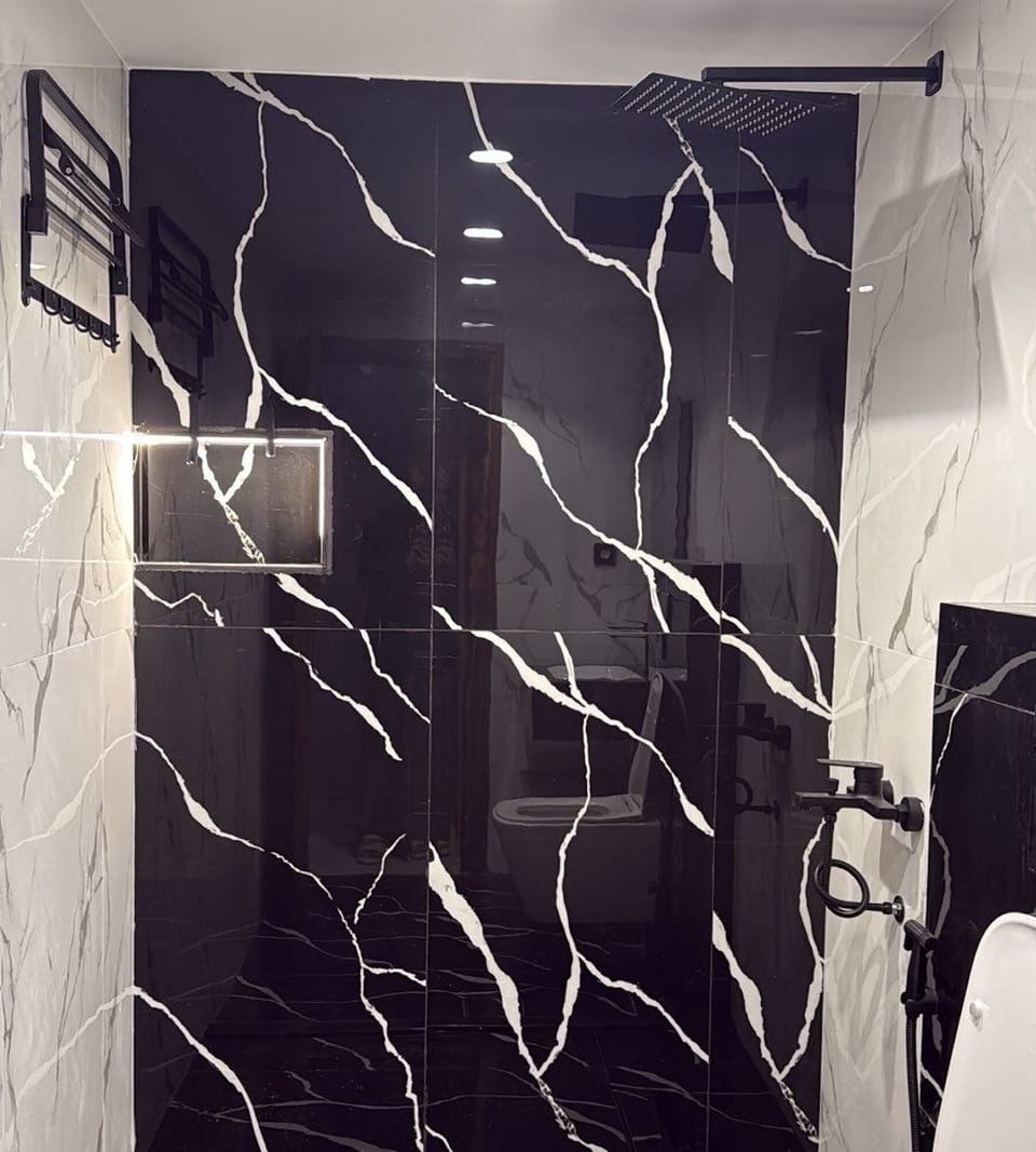 Superior Double or Twin Room, Balcony, Mountain View | Bathroom | Separate tub and shower, hair dryer, towels, soap