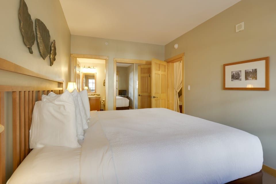 Indoors, Floor, Flooring, Bed, Furniture