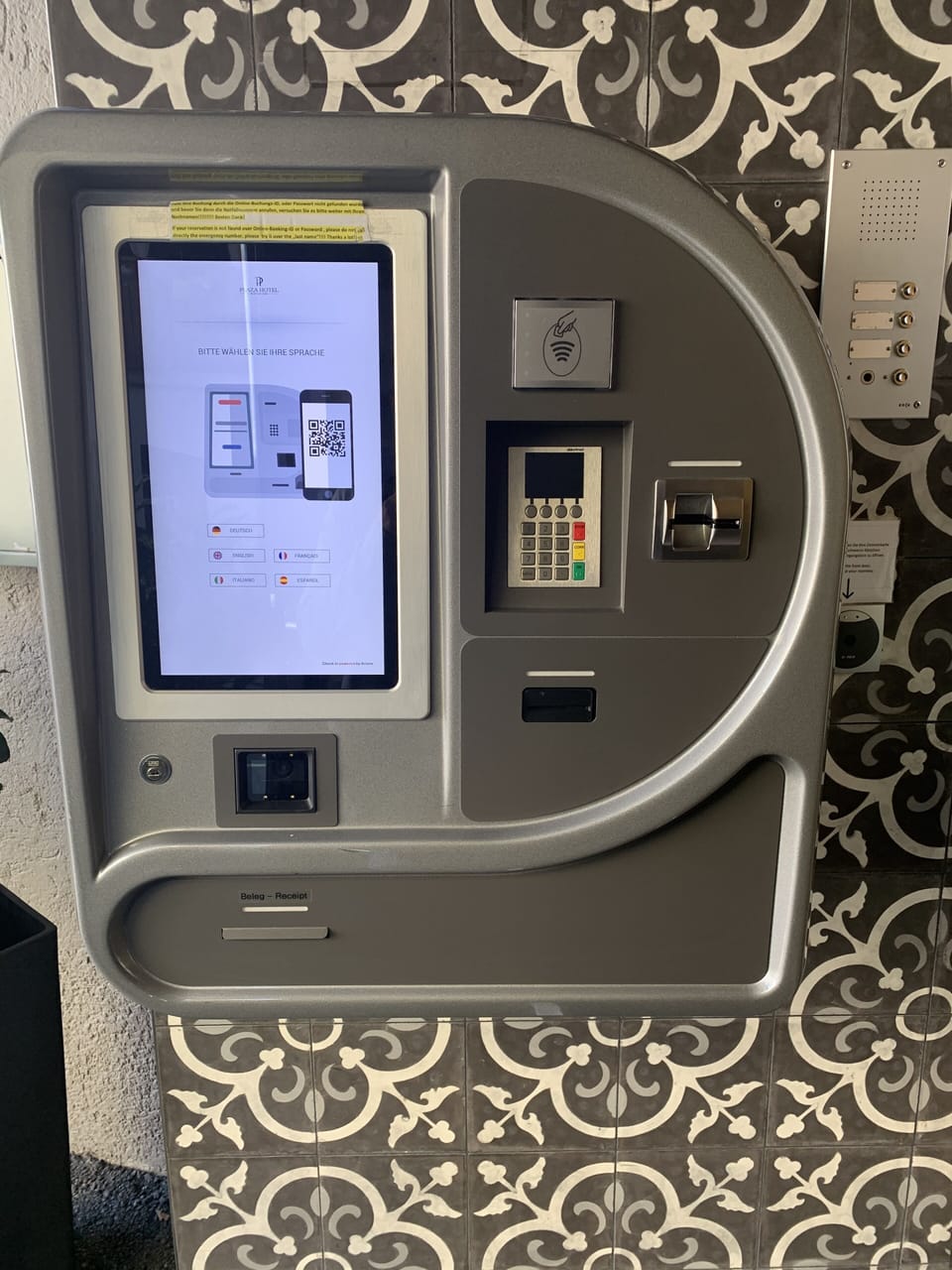 Check-in/check-out kiosk